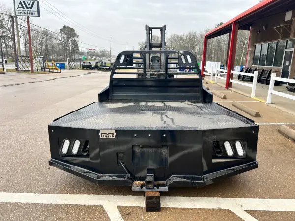 SKIRTED FORD 8FT DUALLY